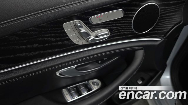 Mercedes-Benz E-Class (W213) E220d 4MATIC AMG Line 2021 — фото 16