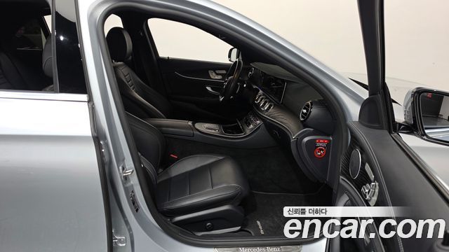 Mercedes-Benz E-Class (W213) E220d 4MATIC AMG Line 2021 — фото 26