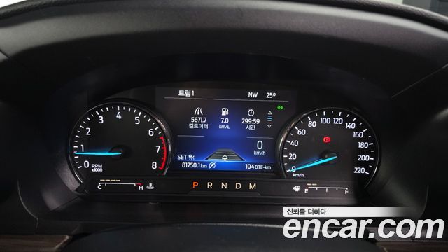 Ford Explorer (VI) 2.3 LimIted 4WD 2020 — фото 8