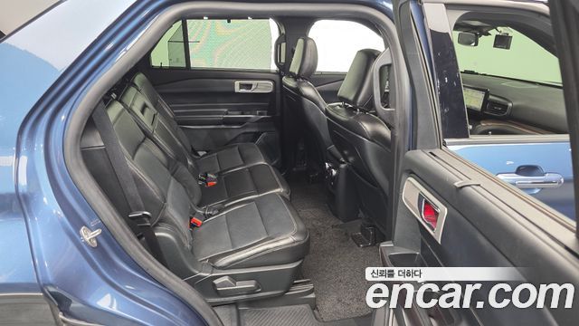 Ford Explorer (VI) 2.3 LimIted 4WD 2020 — фото 12