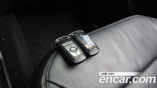 Ford Explorer (VI) 2.3 LimIted 4WD 2020 — фото 18
