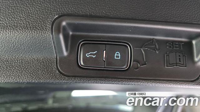 Ford Explorer (VI) 2.3 LimIted 4WD 2020 — фото 19