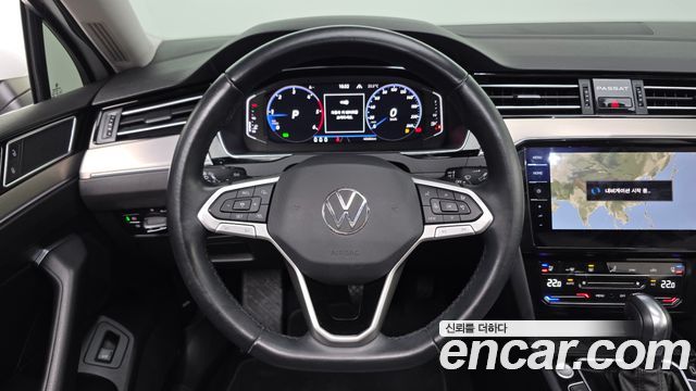 Volkswagen Passat GT (B8) 2.0 TDI Prestige 2022 — фото 14