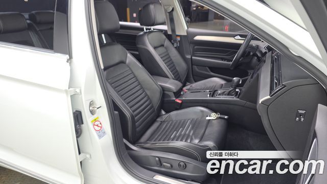 Volkswagen Passat GT (B8) 2.0 TDI Prestige 2022 — фото 26
