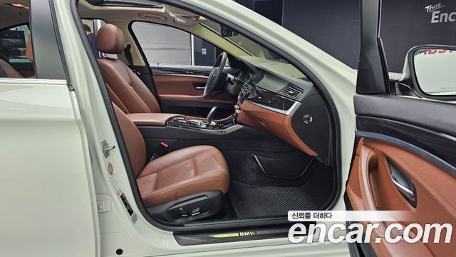 BMW 5 Series (F10) 520d xDrive 2014 — фото 11