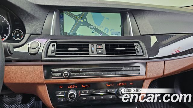 BMW 5 Series (F10) 520d xDrive 2014 — фото 14