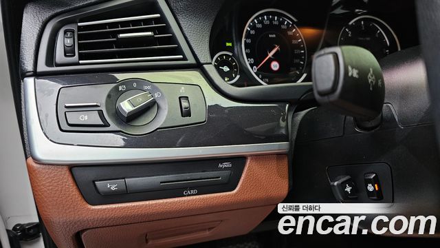 BMW 5 Series (F10) 520d xDrive 2014 — фото 16