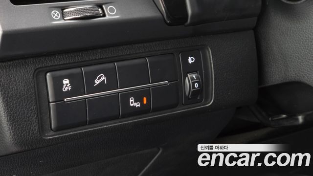 KG Mobility (SsangYong) Rexton Sports Khan Diesel 2.2 4WD Prestige 2021 — фото 15