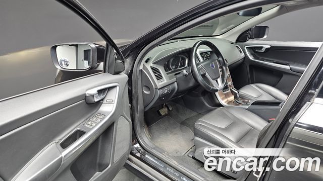 Volvo XC60 D3 1st 2016 — фото 12