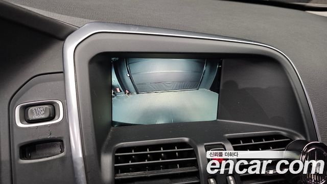 Volvo XC60 D3 1st 2016 — фото 15