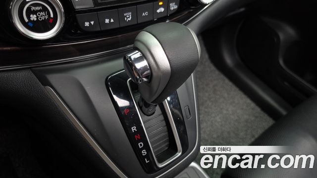 Honda CR-V 4WD Touring 4th 2016 — фото 9