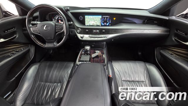 Lexus LS500 (V) 3.5 Luxury AWD 2019 — фото 7