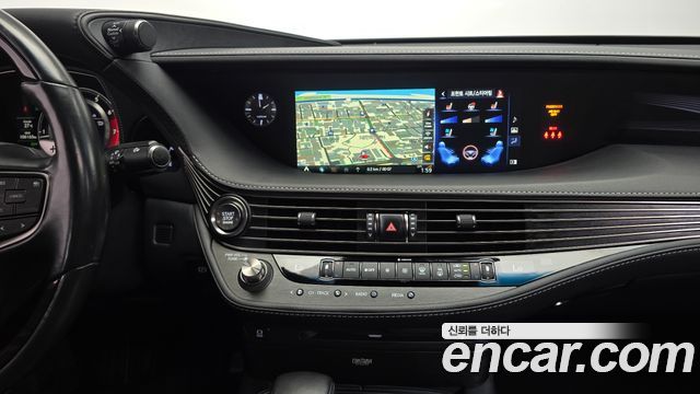 Lexus LS500 (V) 3.5 Luxury AWD 2019 — фото 17