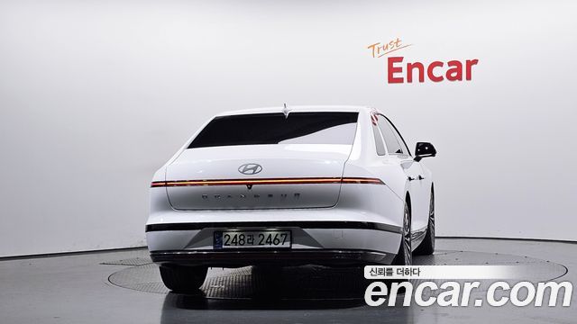 Hyundai Grandeur Hybrid (GN7) Calligraphy 2023 — фото 4