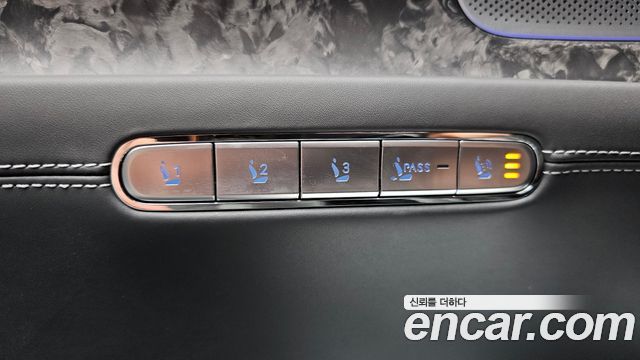 Genesis G90 (RS4) Gasoline 3.5 Turbo e-S/C AWD 2025 — фото 18