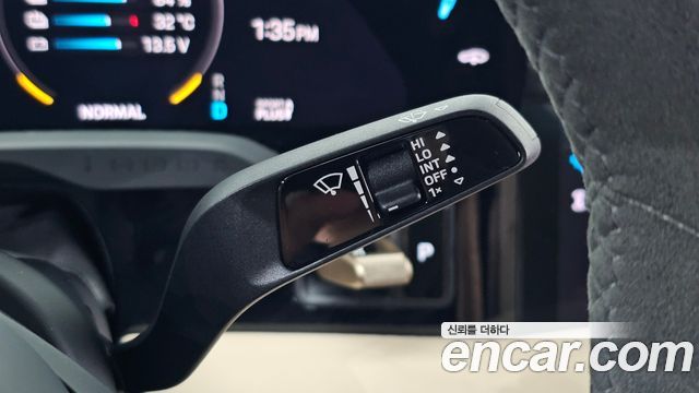Porsche Taycan GTS 2023 — фото 16