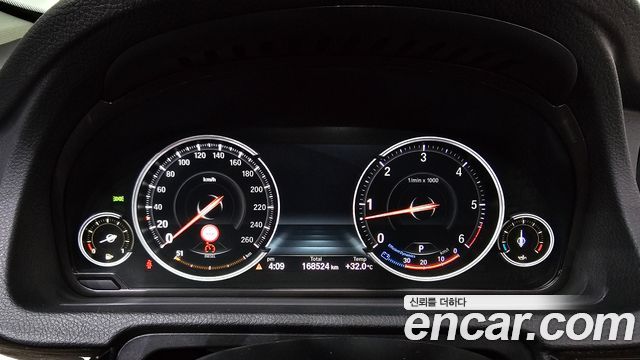 BMW 5 Series GT (F07) GT 30d xDrive 2015 — фото 8