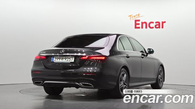 Mercedes-Benz E-Class (W213) E250 AMG Line 2023 — фото 2