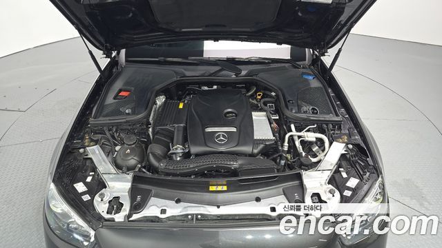 Mercedes-Benz E-Class (W213) E250 AMG Line 2023 — фото 6
