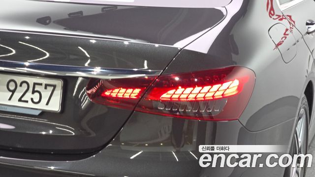 Mercedes-Benz E-Class (W213) E250 AMG Line 2023 — фото 23