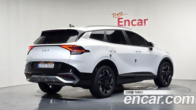Kia Sportage (V) Gasoline 1.6 Turbo 2WD Signature 2023 — фото 2