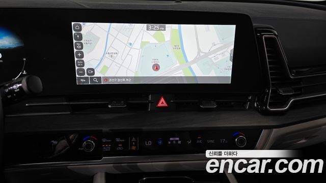 Kia Sportage (V) Gasoline 1.6 Turbo 2WD Signature 2023 — фото 13