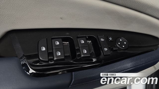 Kia Sportage (V) Gasoline 1.6 Turbo 2WD Signature 2023 — фото 27