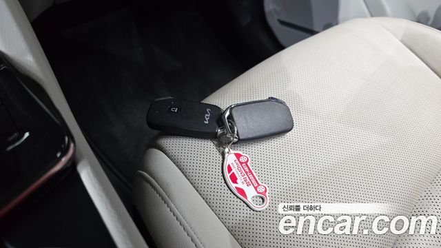 Kia Sportage (V) Gasoline 1.6 Turbo 2WD Signature 2023 — фото 30