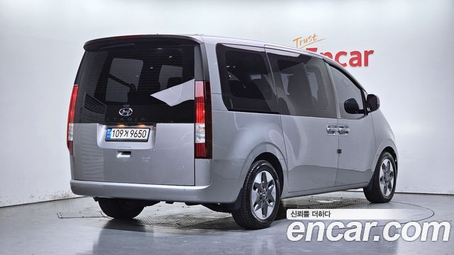 Hyundai Staria 4WD Tourer 9-Seater Modern 2022 — фото 2