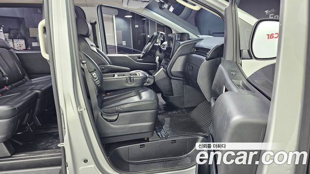 Hyundai Staria 4WD Tourer 9-Seater Modern 2022 — фото 11