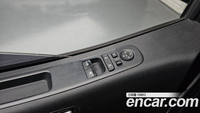Hyundai Staria 4WD Tourer 9-Seater Modern 2022 — фото 17