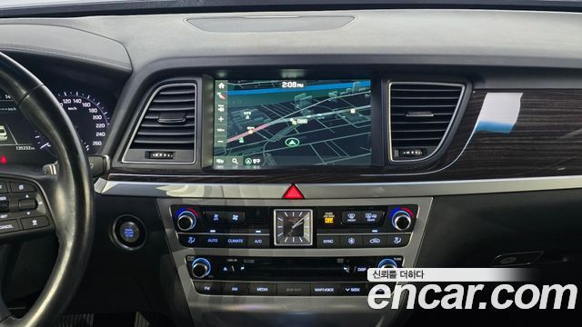 Genesis G80 3.8 GDI Prestige 2018 — фото 18
