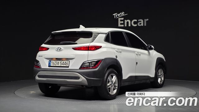 Hyundai Kona Gasoline 2.0 2WD Smart 2023 — фото 2