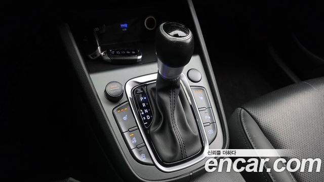 Hyundai Kona Gasoline 2.0 2WD Smart 2023 — фото 9