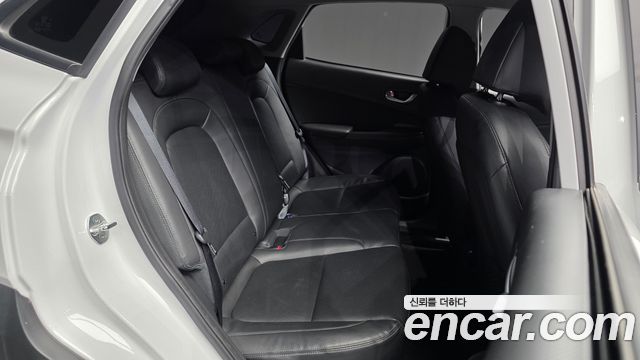 Hyundai Kona Gasoline 2.0 2WD Smart 2023 — фото 12