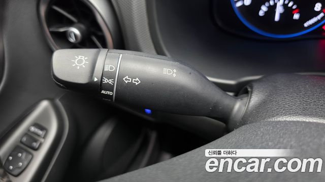 Hyundai Kona Gasoline 2.0 2WD Smart 2023 — фото 18