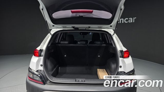 Hyundai Kona Gasoline 2.0 2WD Smart 2023 — фото 20