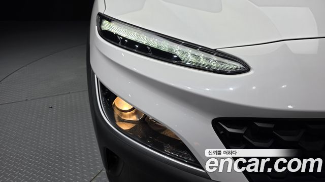 Hyundai Kona Gasoline 2.0 2WD Smart 2023 — фото 22