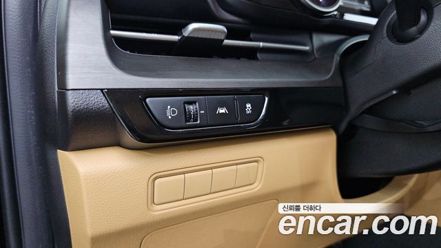 Kia Carnival (IV) Diesel 9-Seater Prestige 2023 — фото 18