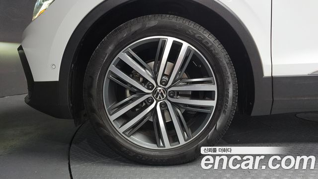 Volkswagen Tiguan (II) 2.0 TDI Prestige 2023 — фото 5