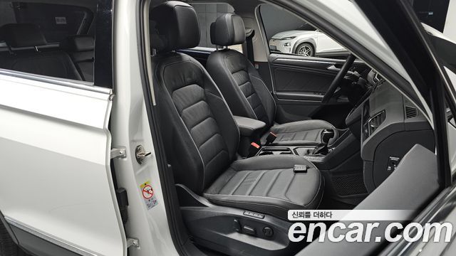 Volkswagen Tiguan (II) 2.0 TDI Prestige 2023 — фото 26