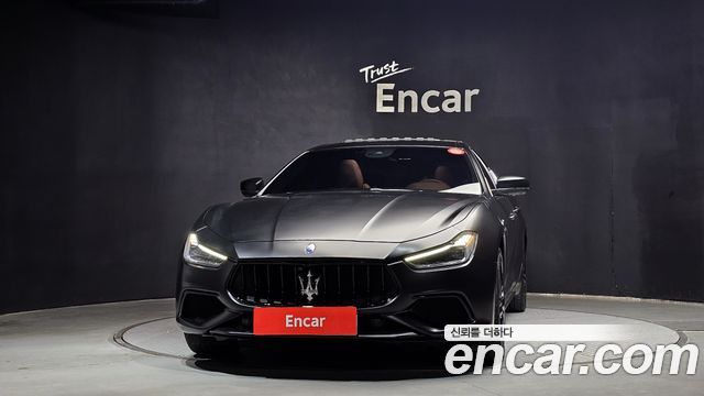 Maserati Ghibli 3.0S Q4 GranSport 3rd 2018 — фото 3