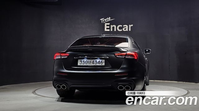 Maserati Ghibli 3.0S Q4 GranSport 3rd 2018 — фото 4