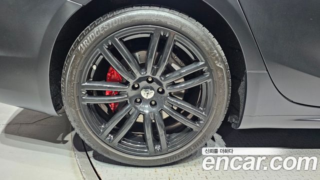 Maserati Ghibli 3.0S Q4 GranSport 3rd 2018 — фото 5