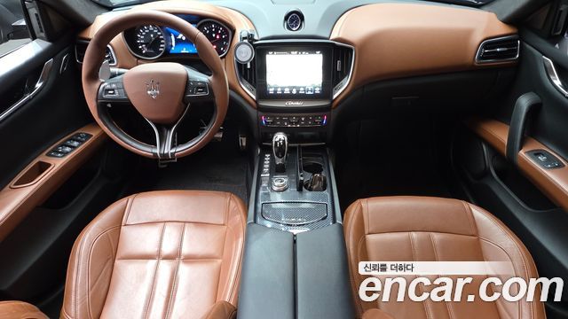 Maserati Ghibli 3.0S Q4 GranSport 3rd 2018 — фото 7