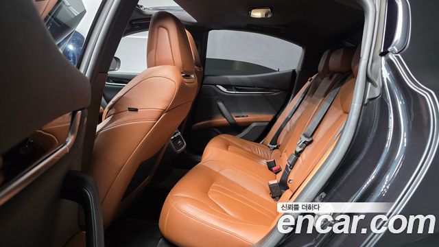 Maserati Ghibli 3.0S Q4 GranSport 3rd 2018 — фото 12