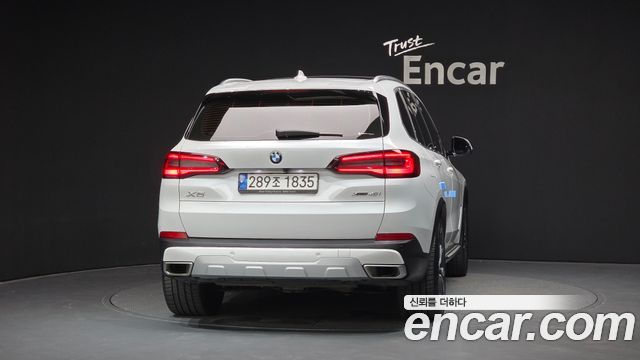 BMW X5 (G05) xDrive 40i xLine 2023 — фото 4