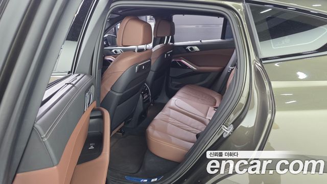 BMW X6 (G06) xDrive40i M Sport 2024 — фото 11