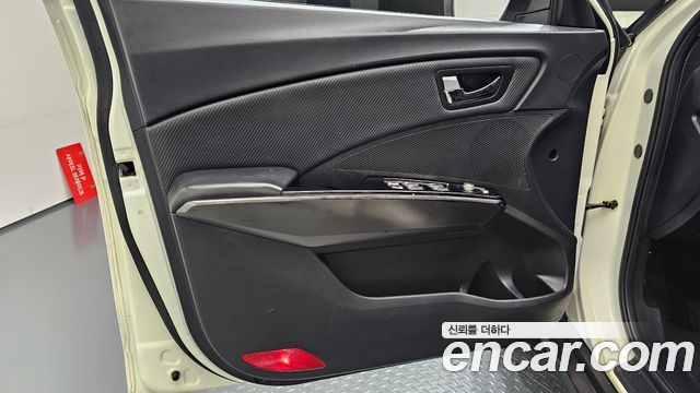 KG Mobility (SsangYong) Tivoli Air Diesel IX 2WD 2019 — фото 24