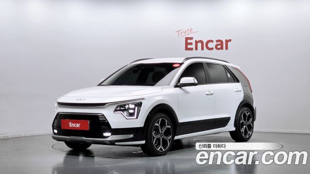 Kia Niro Signature 2022 — фото 1